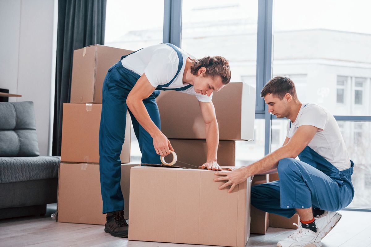 How to Spot and Avoid Fake Packers and Movers